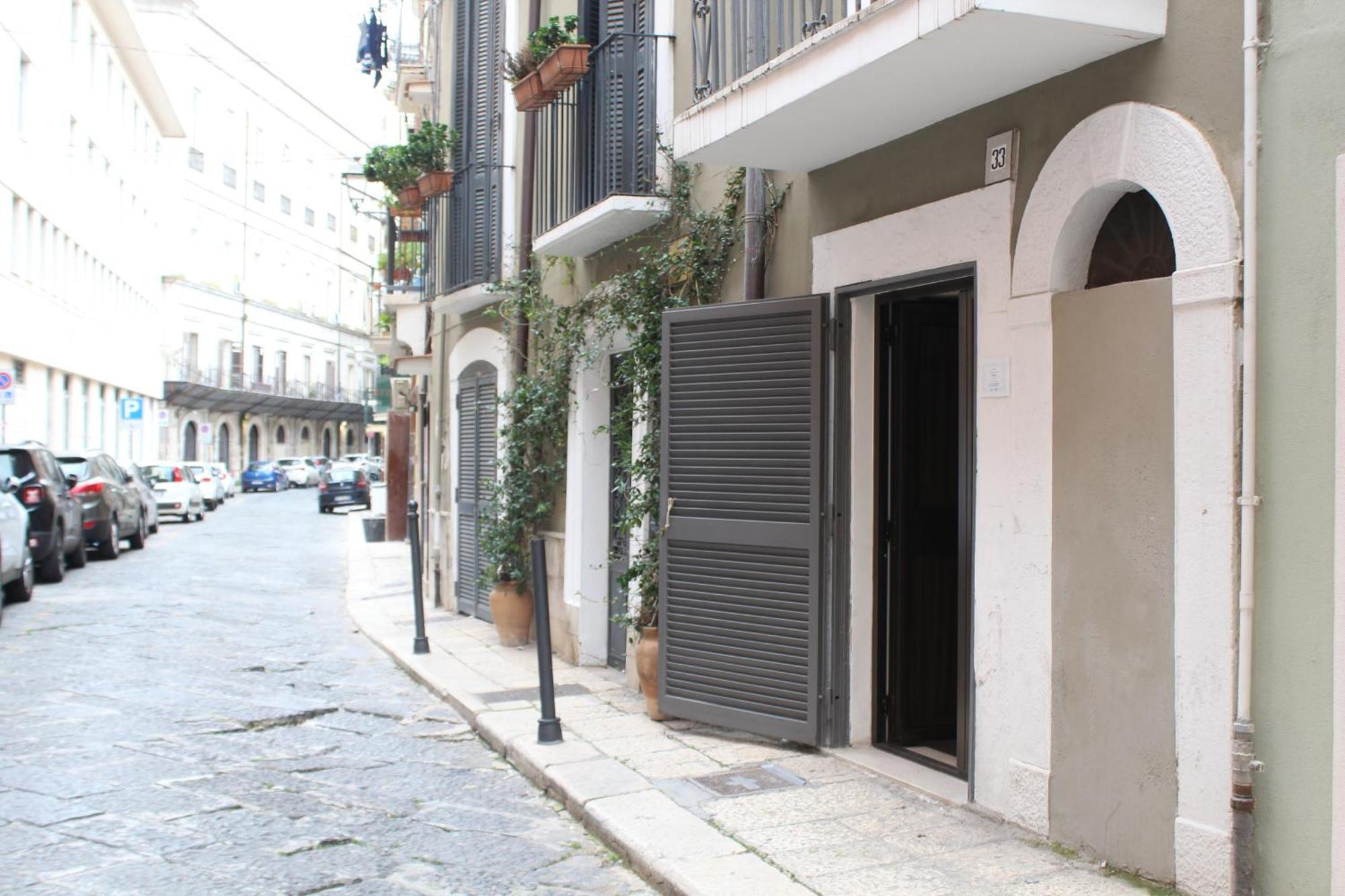 Travel Old Bari Apartment Exterior photo